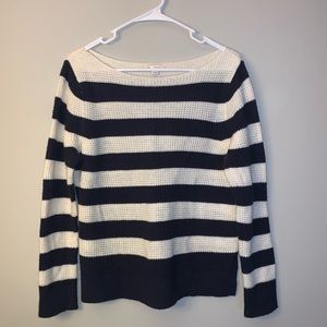 Like New! Gap! Boat neck sweater.